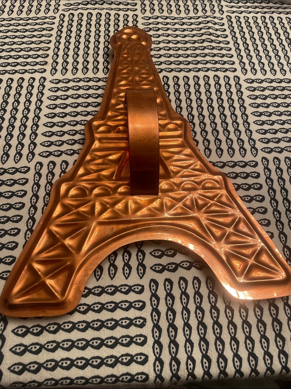 Large Eiffel Tower Copper-Tone cookie cutter